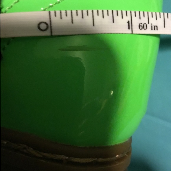 Size 6.5 green boots. Rarely worn. Slightly above ankle. Fun fashion! - Picture 4 of 8